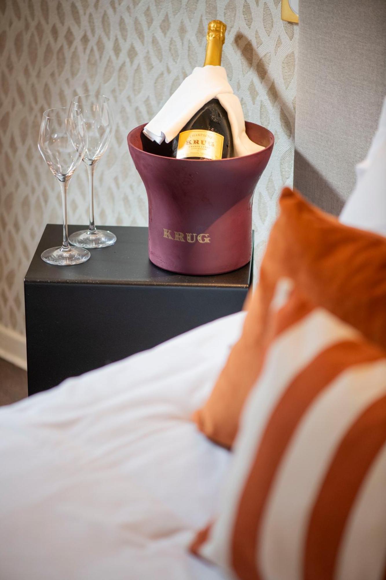 Hotel La Truffe Noire 브리브라가야르드 외부 사진